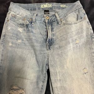 light wash mom jeans